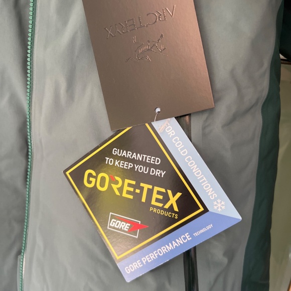 NWT Arcteryx women’s sentinel insulated jacket - Picture 3 of 9